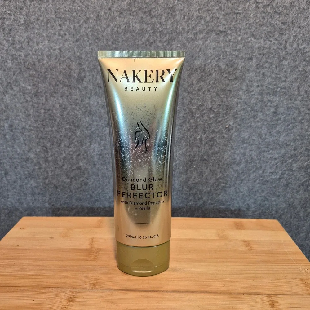 New Nakery Blur Perfector Diamond Glow Sealed 6.75 oz skincare shimmer